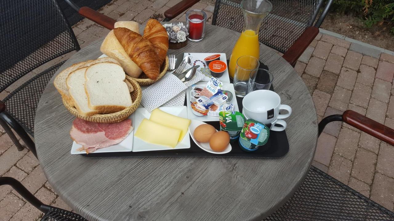 De Vier Linden Bed & Breakfast Vierlingsbeek Dış mekan fotoğraf